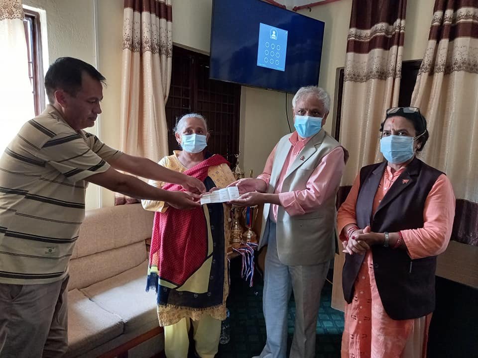 मेलम्ची र हेलम्बुलाई चाँगुनारायणको १५ लाख सहयोग